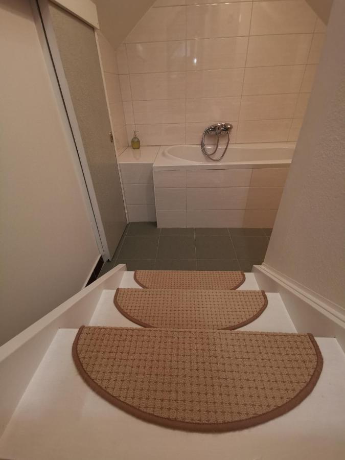 Appartamento Apartmaji Mak Jesenice Esterno foto