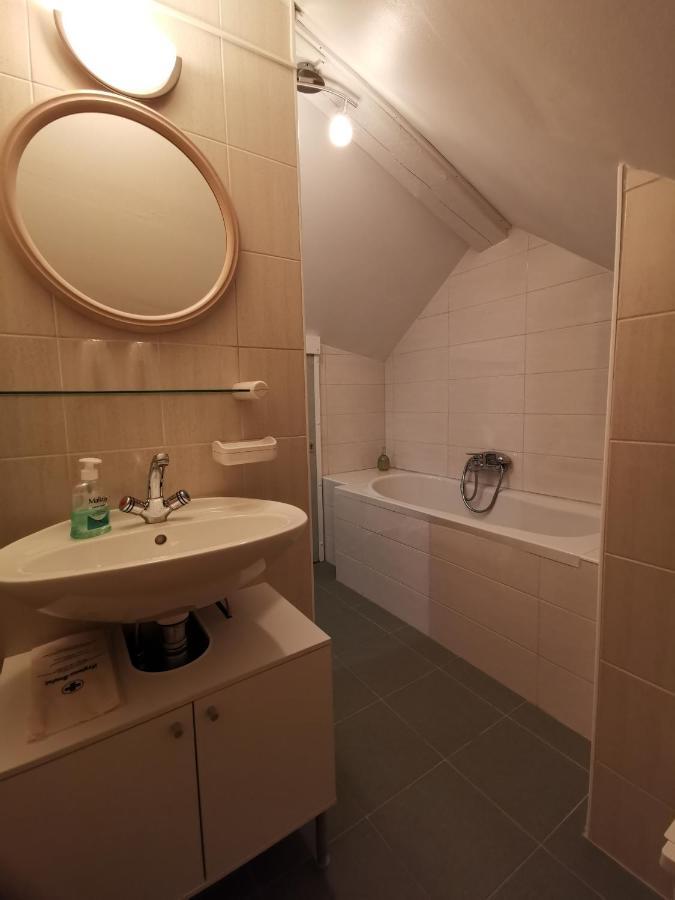 Apartmaji Mak Jesenice Esterno foto