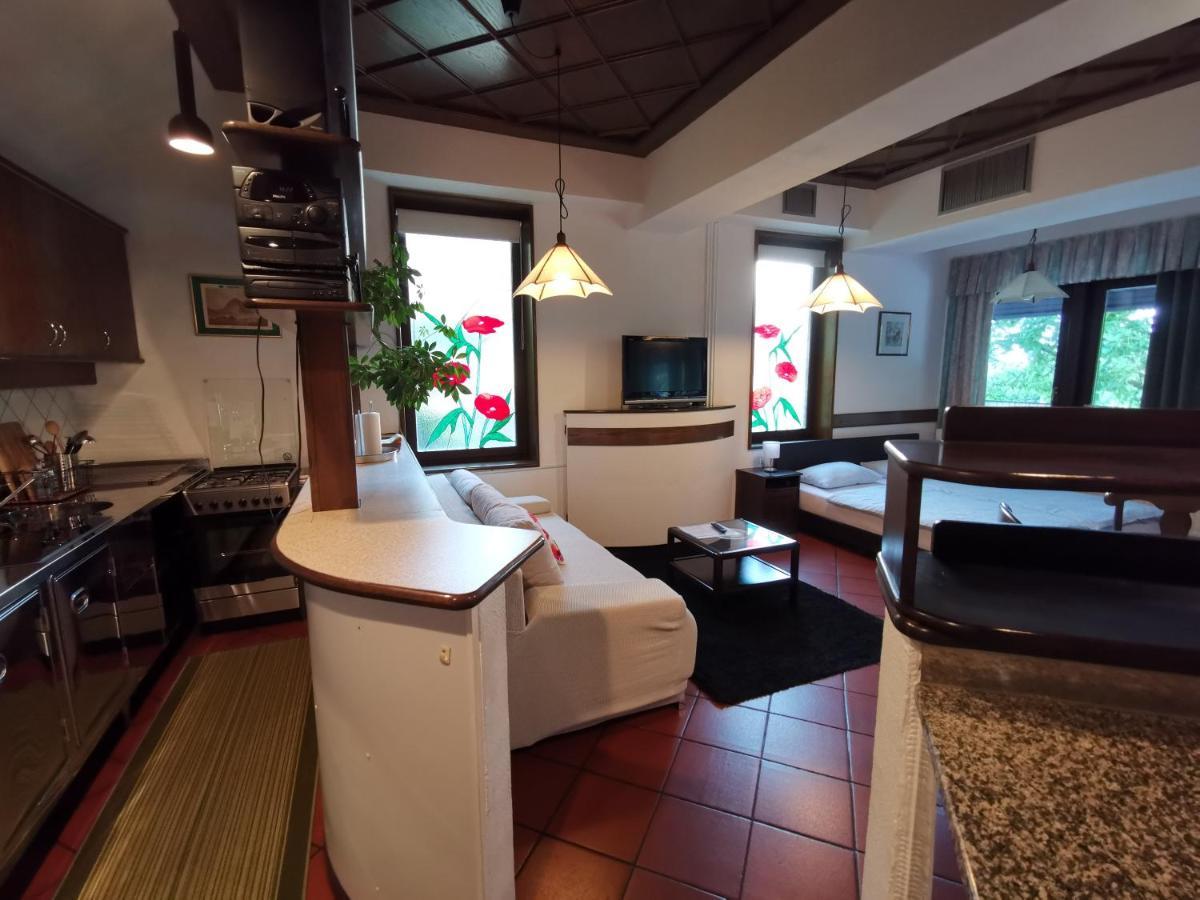 Apartmaji Mak Jesenice Esterno foto