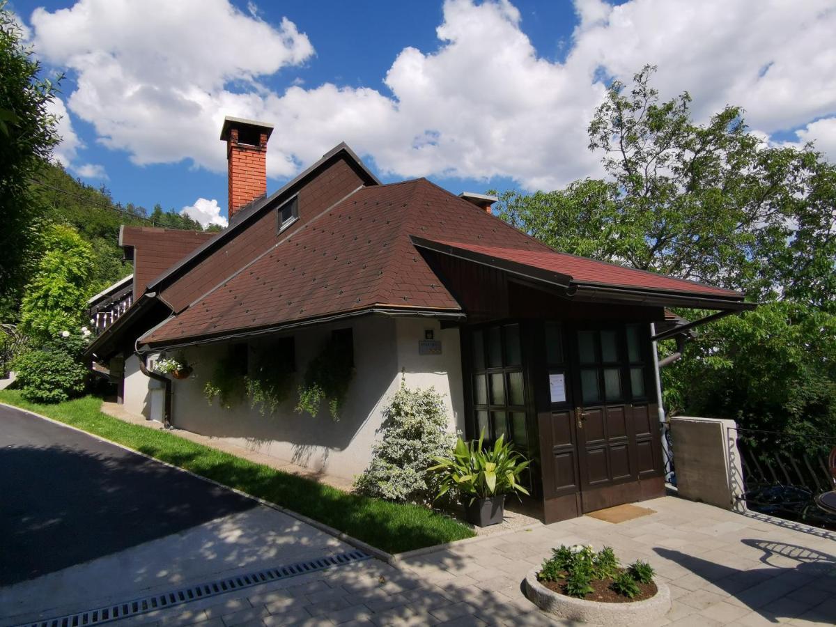 Apartmaji Mak Jesenice Esterno foto